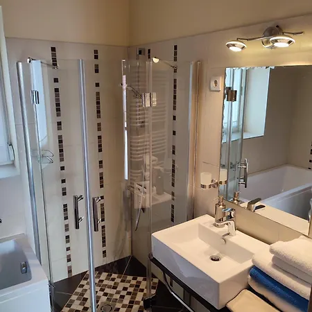 Lux * Балатонфюред