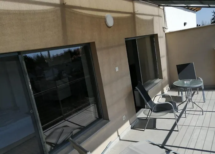 Lux بالاتونفوريد